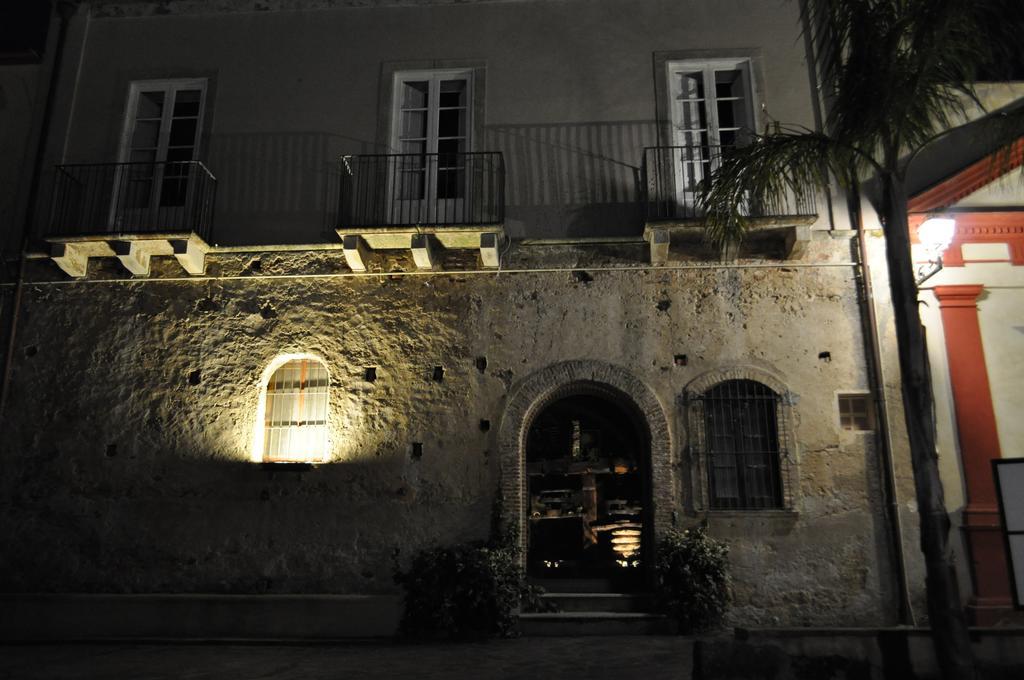 Villa Martius San Pier Niceto Eksteriør billede